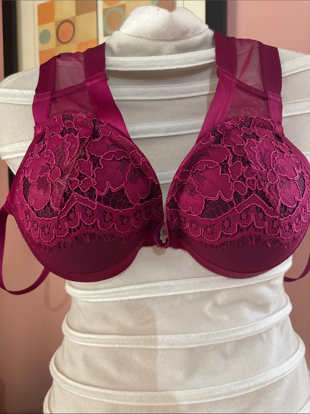 Victoria's Secret Lace-Front Full Coverage Bra in Fuchsia 34C